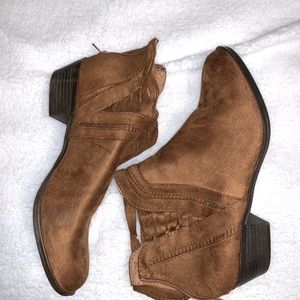 Ankle boots